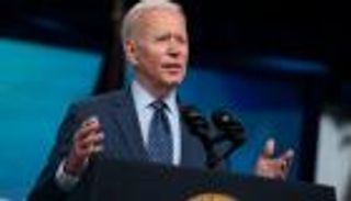 فيديو.. "عضلات" روسية تجذب انتباه بايدن