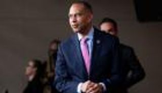 خليفة بيلوسي.. الديمقراطيون أمام اختيار "حكيم" في خطوة تاريخية