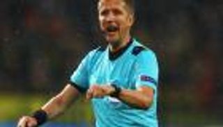 من هو حكم مباراة افتتاح كأس العالم 2022؟