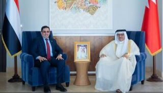 وزير الخارجية البحريني خلال لقاء نظيره اليمني