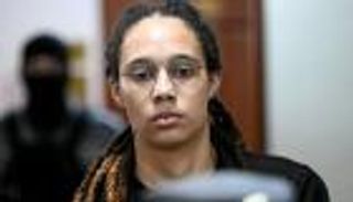 في ظروف قاسية.. نقل لاعبة السلة الأمريكية إلى "جوانتنامو روسيا"