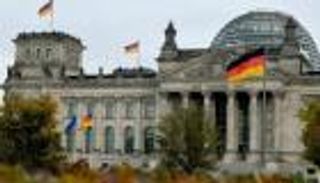 ثورة ألمانية على رواتب النواب الباهظة.. 10 آلاف يورو شهريا