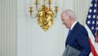 "سلطة المسنين".. لماذا يحكم الولايات المتحدة كبار السن؟