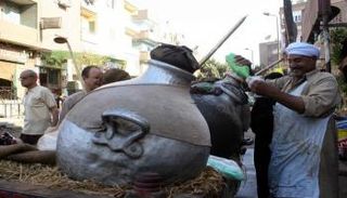 الفول أكلة الغلابة في مصر