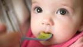 مطعم يضع زبونة في موقف "لا تحسد عليه".. ما السبب؟