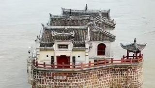 معبد قوانيين - أرشيفية