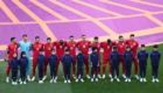 صمت عن النشيد الوطني.. المنتخب الإيراني يؤيد احتجاجات مهسا أميني