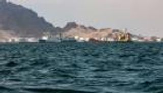 اليمن يندد بهجمات الحوثي: تهدد الاقتصاد وإمدادات الطاقة