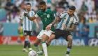 إصابة سلمان الفرج في مباراة السعودية والأرجنتين (فيديو)