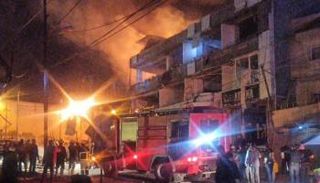 نيران متصاعدة من مبنى للاقسام الداخلية في دهوك