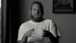 إشادة جماهيرية بفيلم جوناه هيل الوثائقي على نتفليكس.. ما السر؟