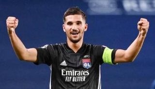 حسام عوار نجم أولمبيك ليون الفرنسي