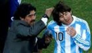 كأس العالم 2022.. نيران مارادونا تلتهم ميسي بسبب المنتخب السعودي