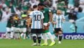 آخرهم البليهي وأحدهم مصري.. 5 لاعبين استفزوا ميسي (فيديو)