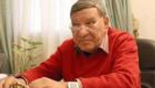 بعد نقله للمستشفى.. ابنة مفيد فوزي تكشف تطورات حالته (فيديو)