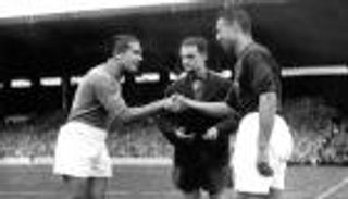 طرائف كأس العالم.. سروال مقطوع يفضح جوسيبي مياتزا أمام البرازيل