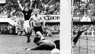 المجر وأوروجواي من مونديال 1954