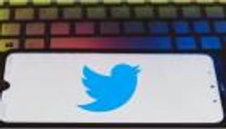 تويتر ينهار.. تعرف على طريقة تحميل أرشيف تغريداتك للاحتفاظ بها
