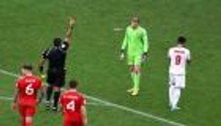 بطاقة حمراء تاريخية.. أول طرد في كأس العالم 2022