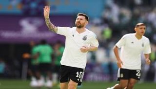 ليونيل ميسي قائد الأرجنتين