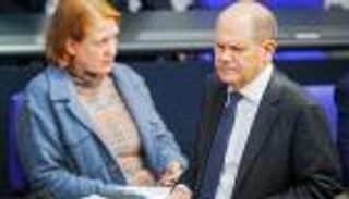 "برد الحرب" يخترق برلمان ألمانيا.. شتاء "غير عادي" تحت القبة