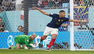 كيليان مبابي مهاجم منتخب فرنسا