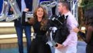 رنا رئيس تحتفل بخطوبتها.. "قراءة الفاتحة" وفستان أبيض 