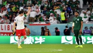 المنتخب السع ضد بولندا