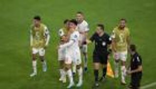 "أسود يسقطون الشياطين".. كيف احتفلت صحف المغرب بالفوز على بلجيكا؟