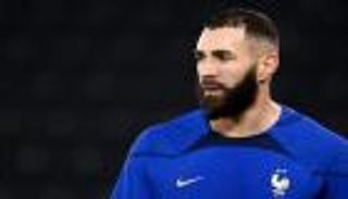 سيناريو درامي.. هل يتوج كريم بنزيما بكأس العالم من منزله؟