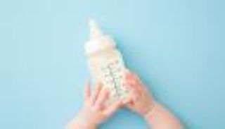 لتطليق زوجته.. مصري يتخلص من رضيعه بـ"وضع السم في اللبن"