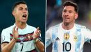 ميسي ضد رونالدو.. من يتفوق في كأس العالم 2022؟
