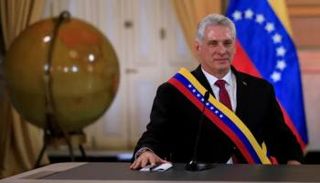 الرئيس الكوبي ميغيل دياز-كانيل بعد انتخابه أمينا عاما للحزب الشيوعي