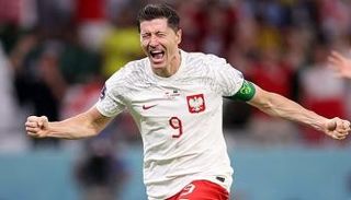 ليفاندوفسكي قائد منتخب بولندا