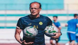  المدرب الفرنسي دينيس لافاني