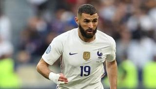 كريم بنزيما مهاجم منتخب فرنسا