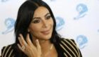 بسبب إيحاءات جنسية.. كيم كارداشيان قد تفض شراكتها مع "بالنسياغا"