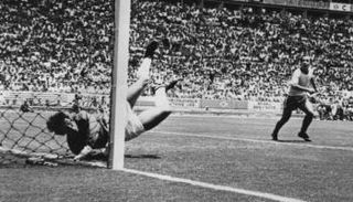 جوردون يانكس حارس منتخب إنجلترا - مونديال 1970