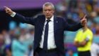 مدرب البرتغال يجيب لـ"العين الرياضية": هل طلب احتساب هدف أوروجواي لرونالدو؟