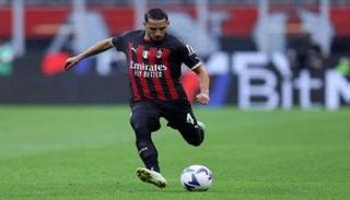 إسماعيل بن ناصر لاعب ميلان