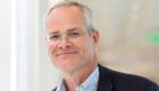 لقب بكبير الإداريين التنفيذيين في أمريكا.. من هو "دارين وودز"؟