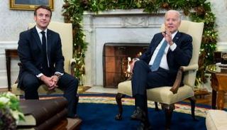 جانب من مباحثات بايدن وماكرون في البيت الأبيض