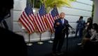 أول "ذو بشرة سمراء" بالمنصب.. جيفريز زعيما للديمقراطيين بالكونغرس