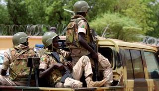 دورية للجيش المالي في غاو (أ ف ب)