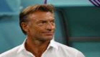 رغم خروج المنتخب السعودي.. مسيرة رينارد تتواصل في كأس العالم 2022