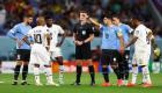 انتقام مزيف.. لماذا تفاعلت الجماهير مع نتيجة مباراة غانا وأوروجواي؟