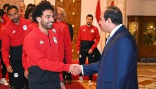 محمد صلاح والرئيس المصري عبدالفتاح السيسي