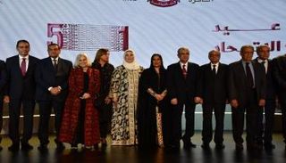 سفيرة دولة الإمارات بالقاهرة تتوسط الوزراء والمسؤولين 