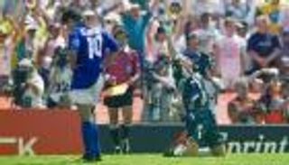 طرائف كأس العالم.. لعنة العرافة فانجا تضرب روبرتو باجيو