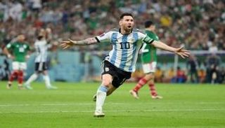 ليونيل ميسي قائد منتخب الأرجنتين